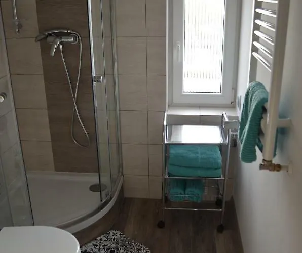 Nad Jeziorem Apartment *