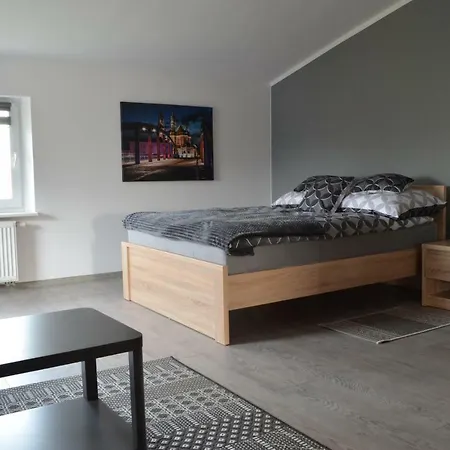 Nad Jeziorem Apartamento Poznan